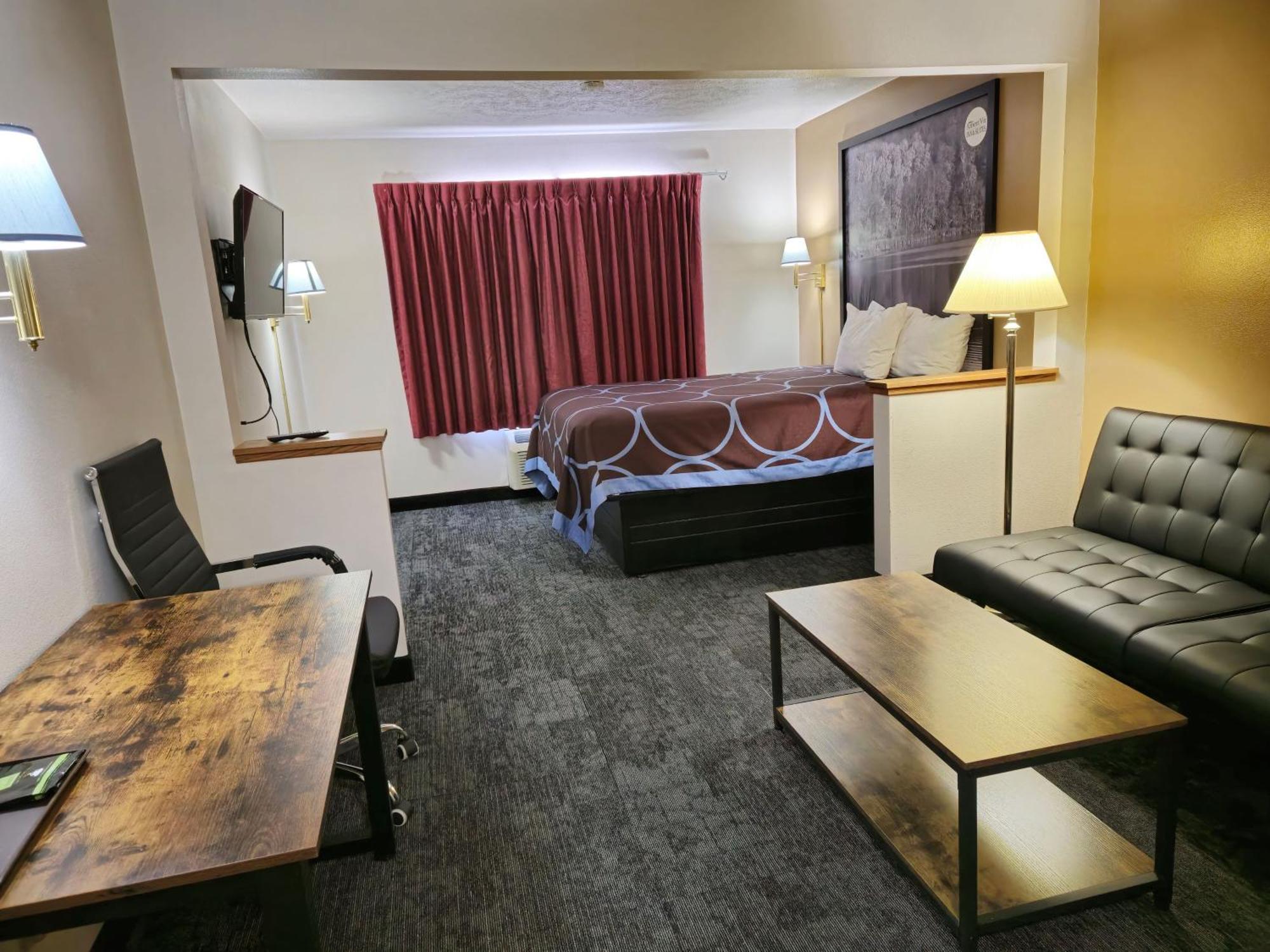 Amerivu Inn And Suites Shawano Wi Экстерьер фото